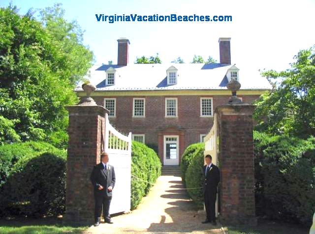 Berkley Plantation Mansion - Historic Virginia Vacation Attraction